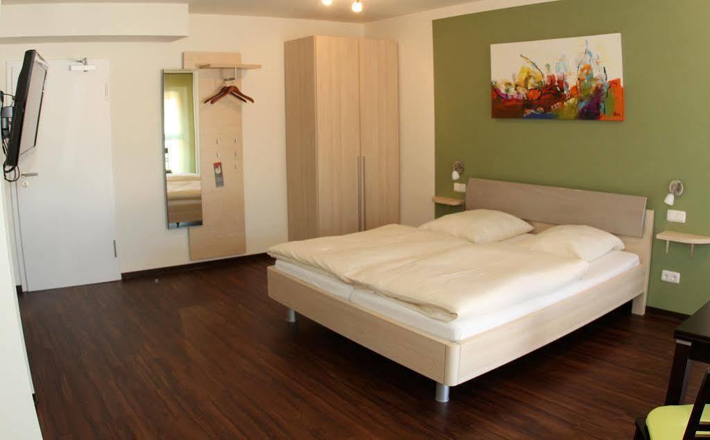 Landhotel Imhof Neuhof  Εξωτερικό φωτογραφία