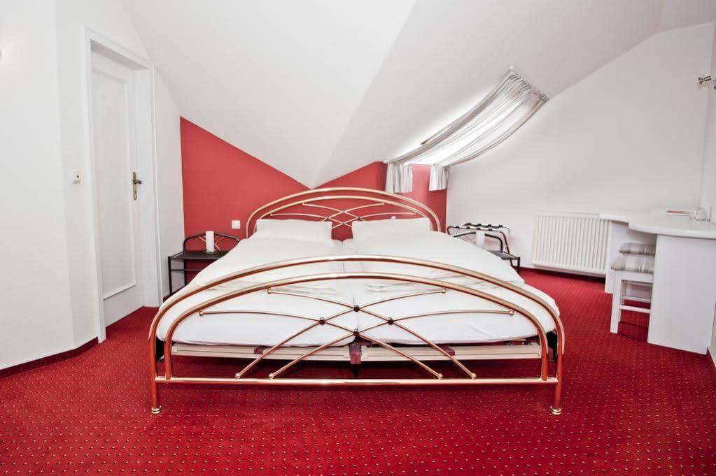 Landhotel Imhof Neuhof  Εξωτερικό φωτογραφία